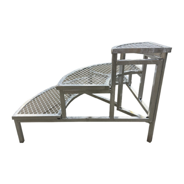 3 Step Quarter Round Display Bench - Carts and Racks, Display Units ...